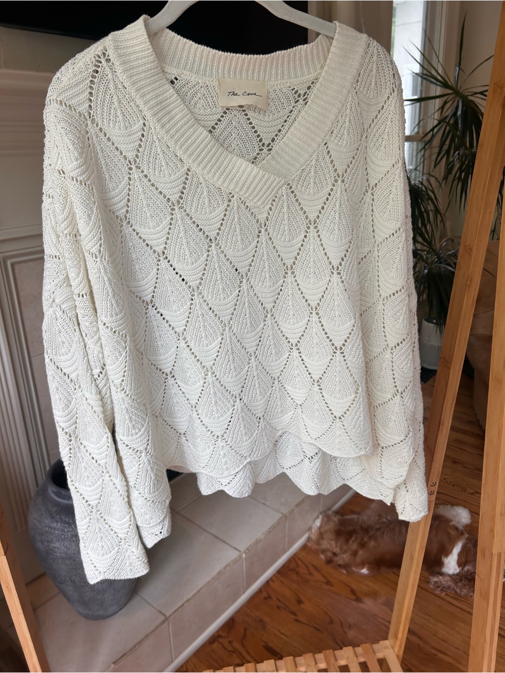 *can’t ship until 05/16* Cream Open-Knit V-Neck Sweater
